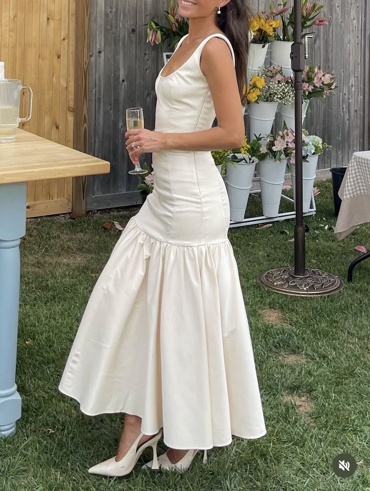 Aria Formal Dress with Square Neck and Ruffled Mermaid Hem