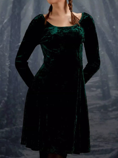 Liesel Velvet Dress with Round Neck and Flared Skirt