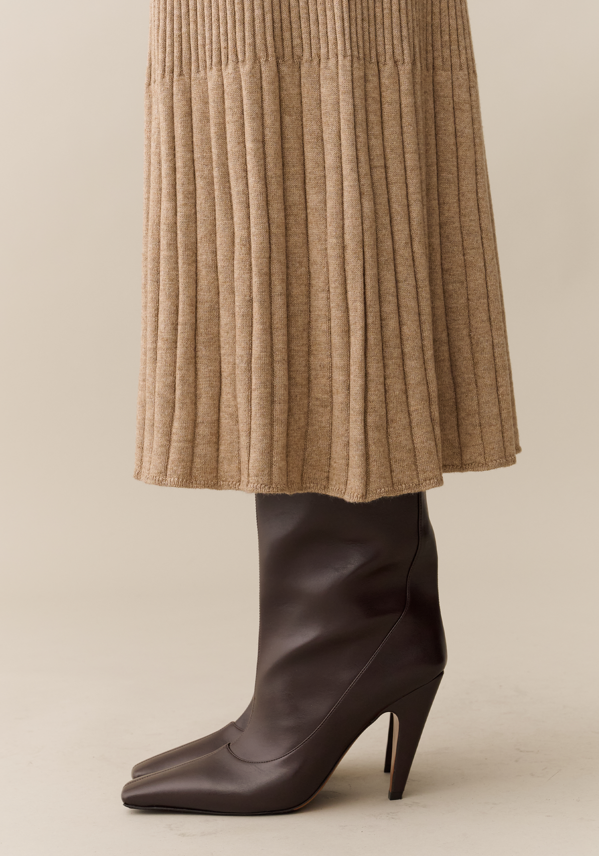 Valeria Knit Dress with Collar and Ribbed Column