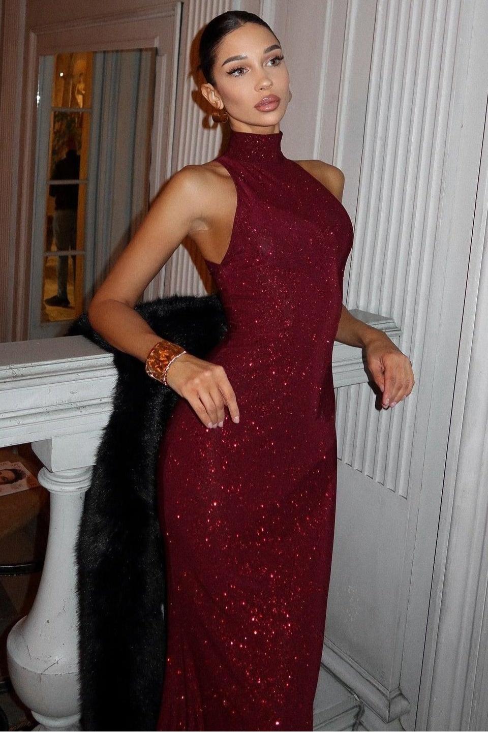 Odalys Red Dress with Halter Neck and Glitter Finish