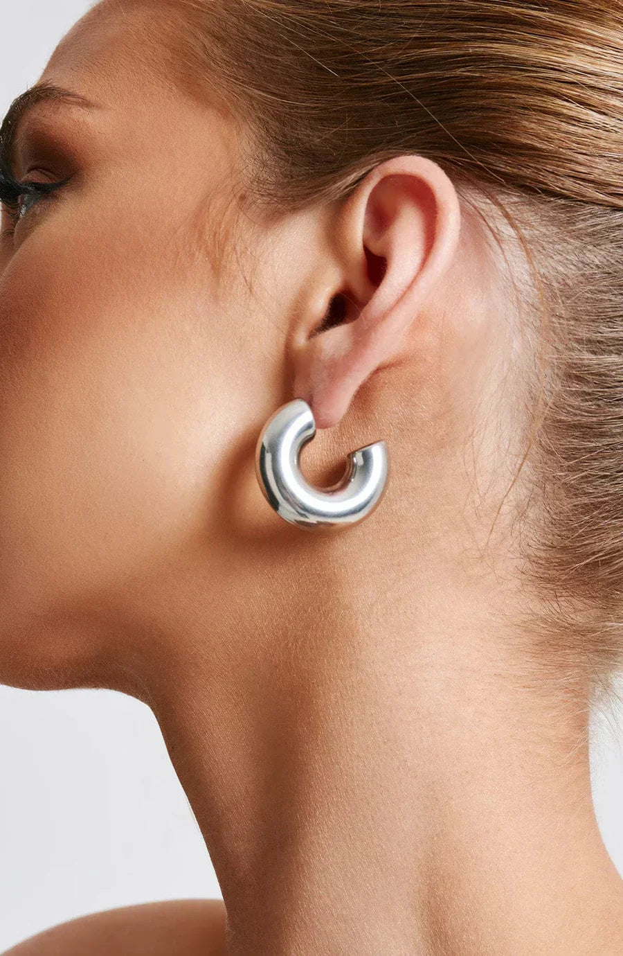 Mariska Hoop Earrings