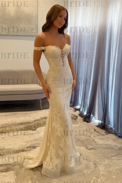 Esmee Off-Shoulder Velvet Mermaid Dress