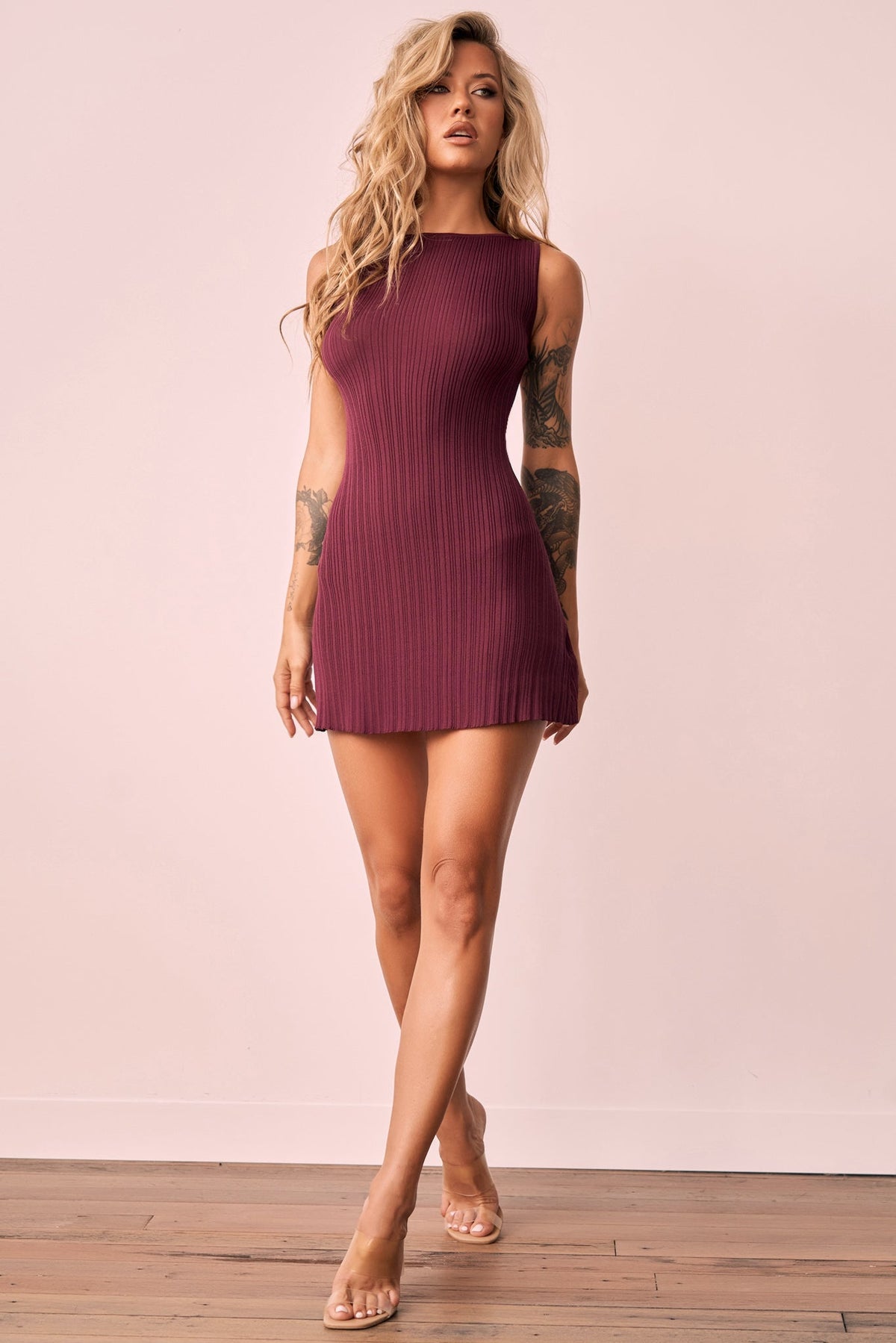 Vanja Knit Dress with Round Neck and Ribbed Body